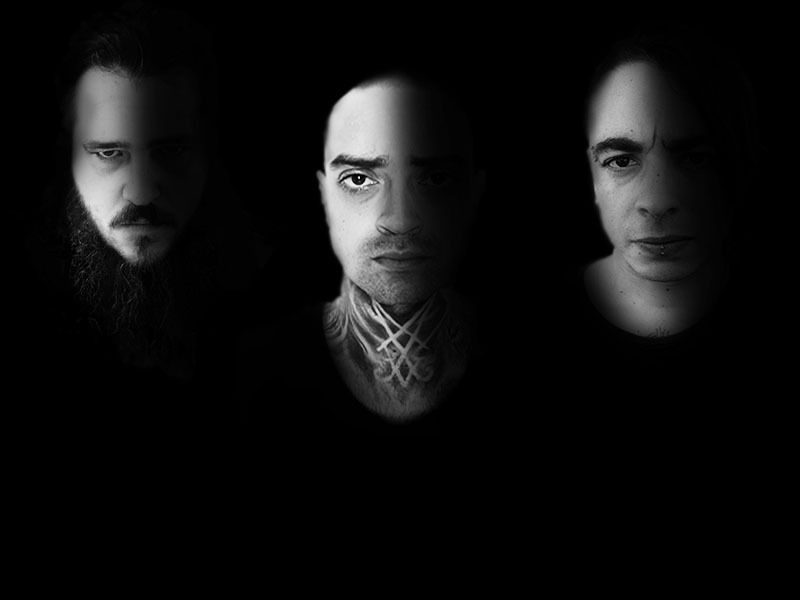 Relevante banda do black metal contemporâneo, Aske retorna aos palcos