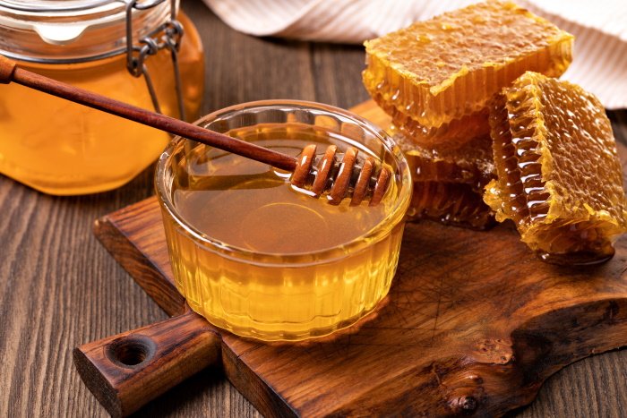 العسل ومنتجات النحل الأخرى