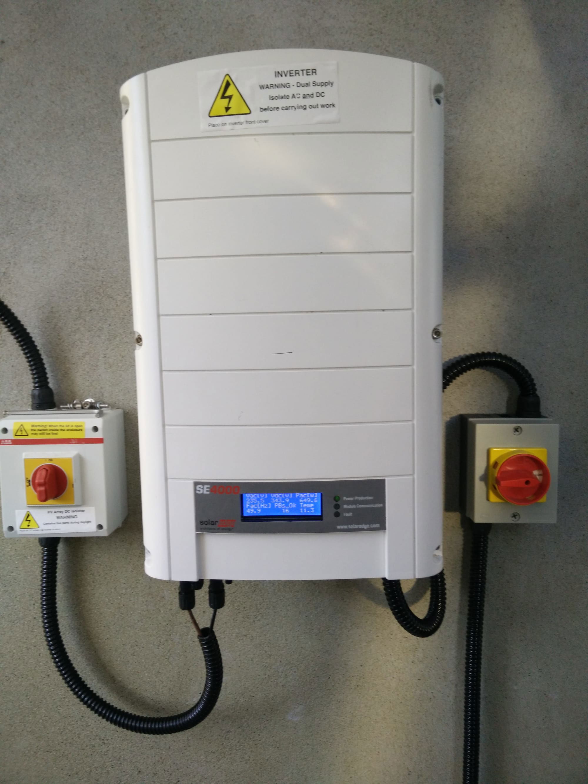 SolarEdge Inverter and AC-DC isolators
