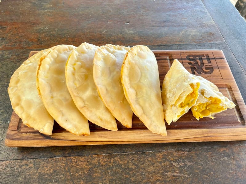 Pastel de vatapá com camarão