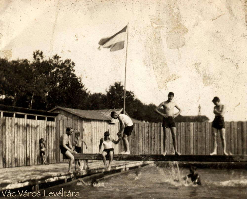 Csónakda / Úszófürdő 1929