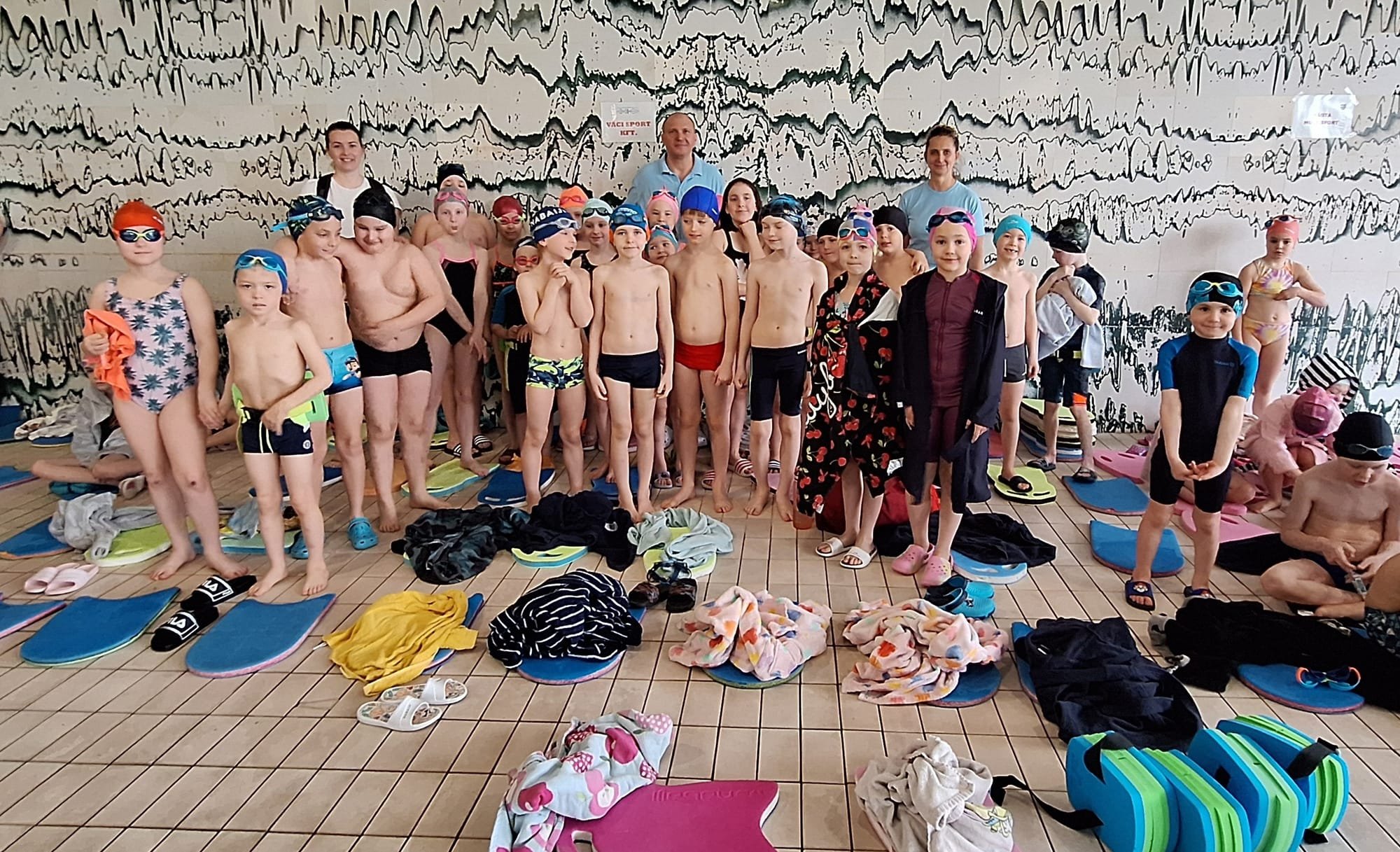 Nagyszerű eredményekkel zárták  a III. Nyuszi-uszi amatőr úszóverseny a Váci Sport Kft. sportolói!