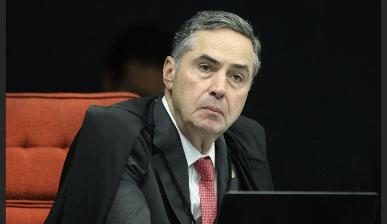 Ministro Roberto Barroso e um juiz da corte ou politico filha da puta assim disse o Bolsonaro esse e o tipo de baixaria de uma politica que fracassou no Brasil