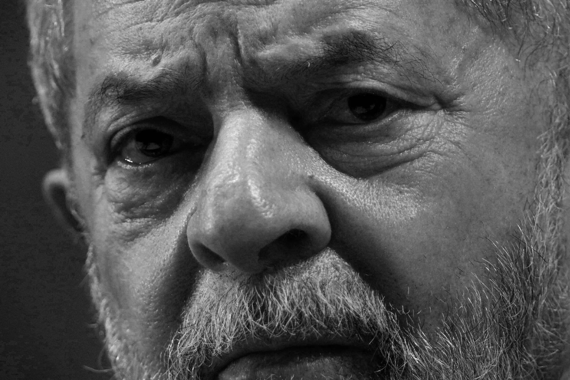 Lula com seu sentido de conciliação fala que América Latina será diferente servido aos interesse da Burguesia acho que não