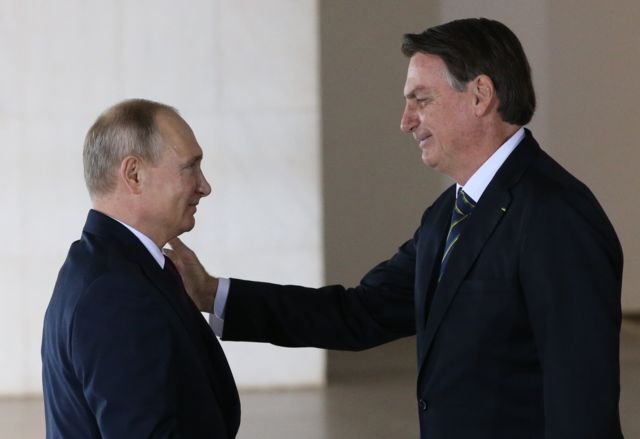 Bolsonaro se aproxima de Putin por agenda antiglobalista e aumenta isolamento do Brasil
