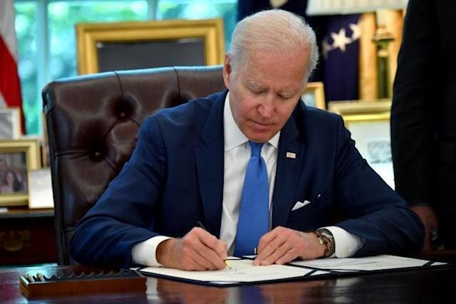 Biden revive lei de armas da Segunda Guerra Mundial para a Ucrânia