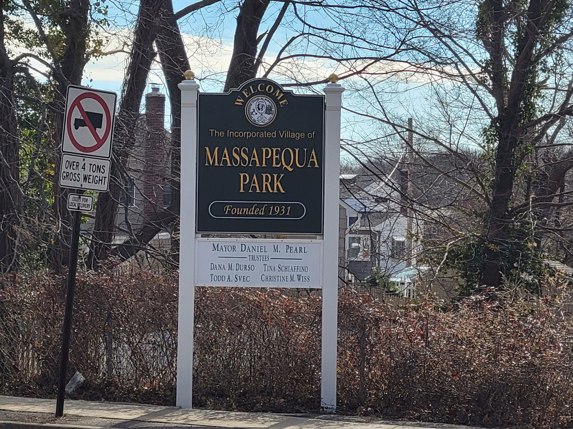 Massapequa Park Lake Preserve Hiking/Biking Trails (Massapequa Park, NY) - 1/22/21