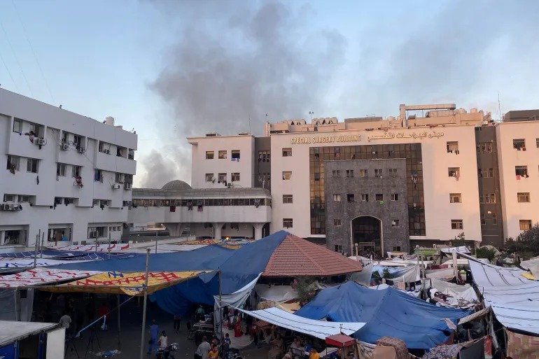 مدير مجمع الشفاء الطبي في غزة: نتوقع قصـف المستشفى بمن فيه في أي لحظة