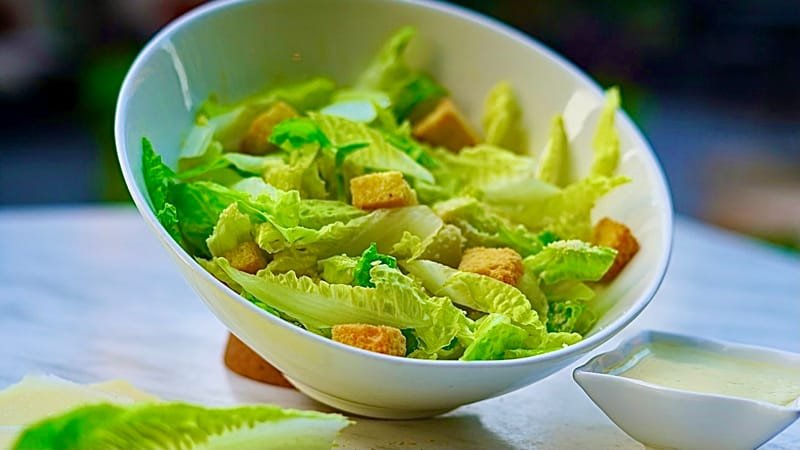 Caesar Salad سلطة القيصر