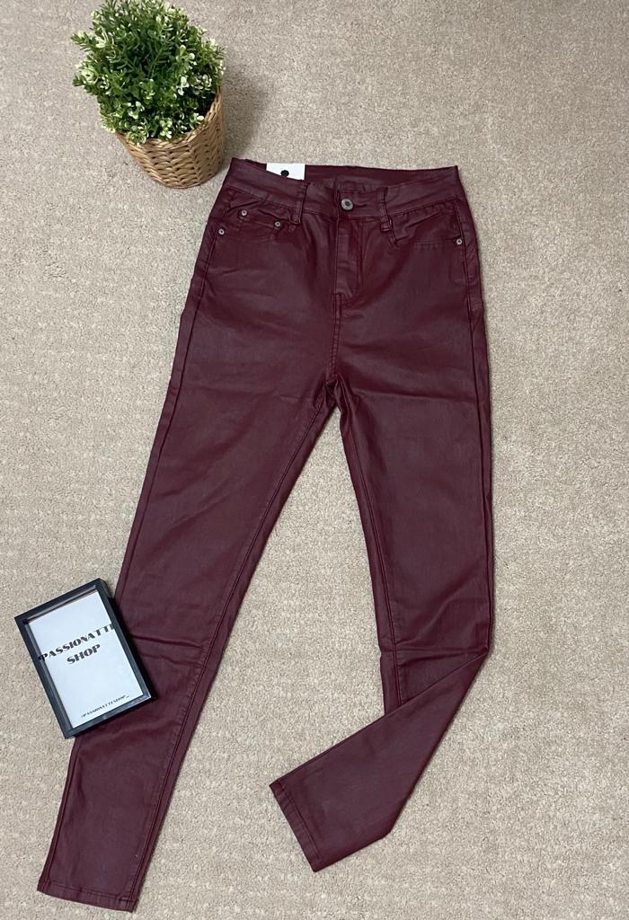 PANTALÓN ENCERADO BURDEOS PUSH UP - PASSIONATTE SHOP