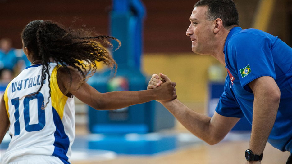 Ser entrenador de baloncesto