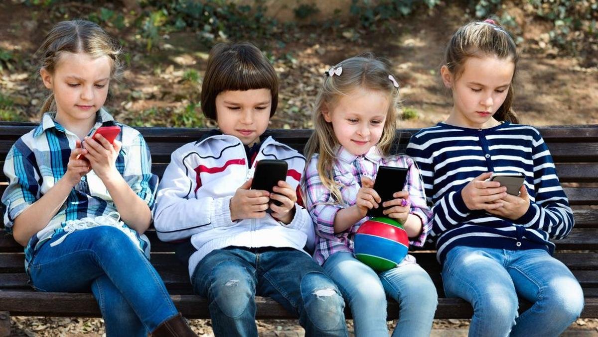 Els nens i les xarxes socials: quins perills hi ha