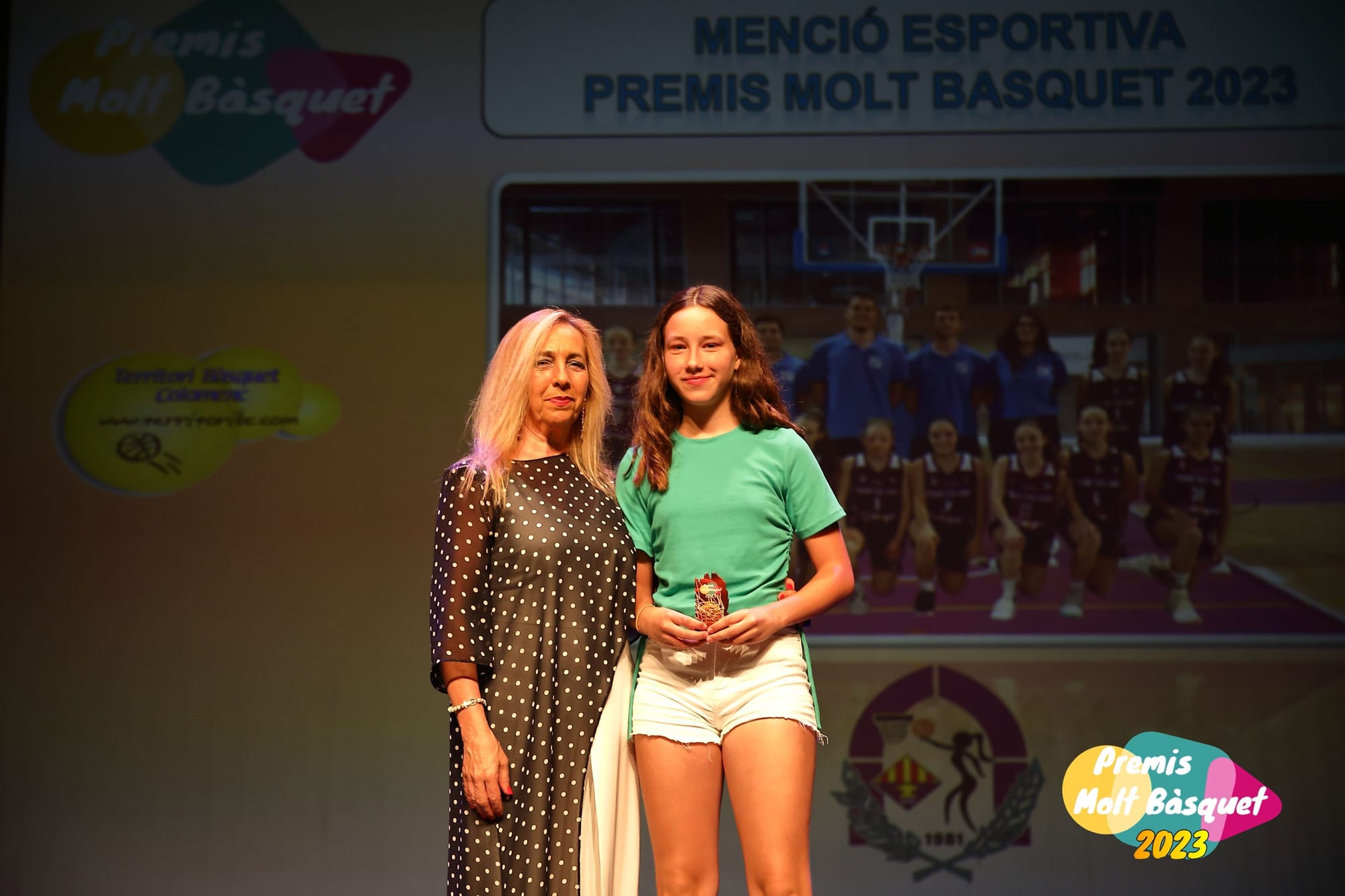 Irene Bertolez (Femeni Sant Adrià "B") - Infantil fem. (Jugadora): Campiona Fase Regular CC 1r. Any