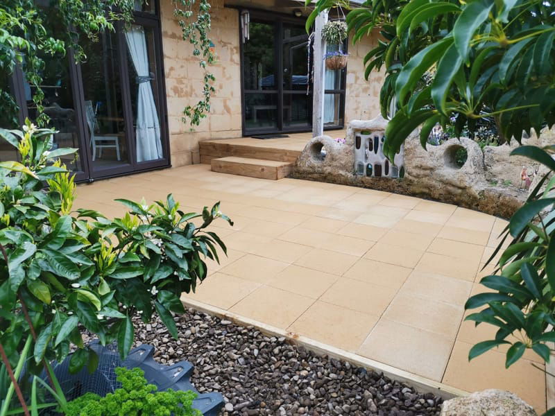 GARDEN FEATURES, PAVING AND PATHWAYS