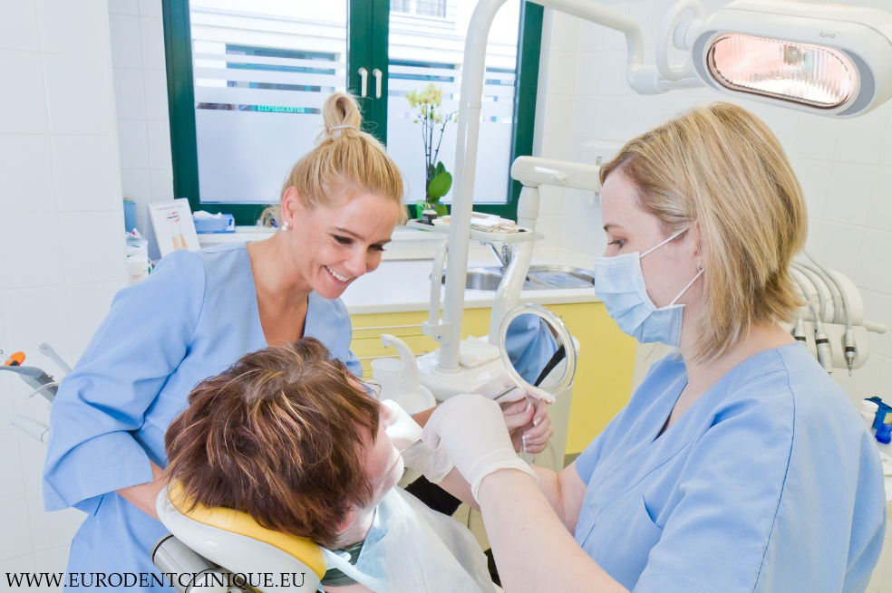 Eurodent, une clinique dentaire et implantaire en Hongrie