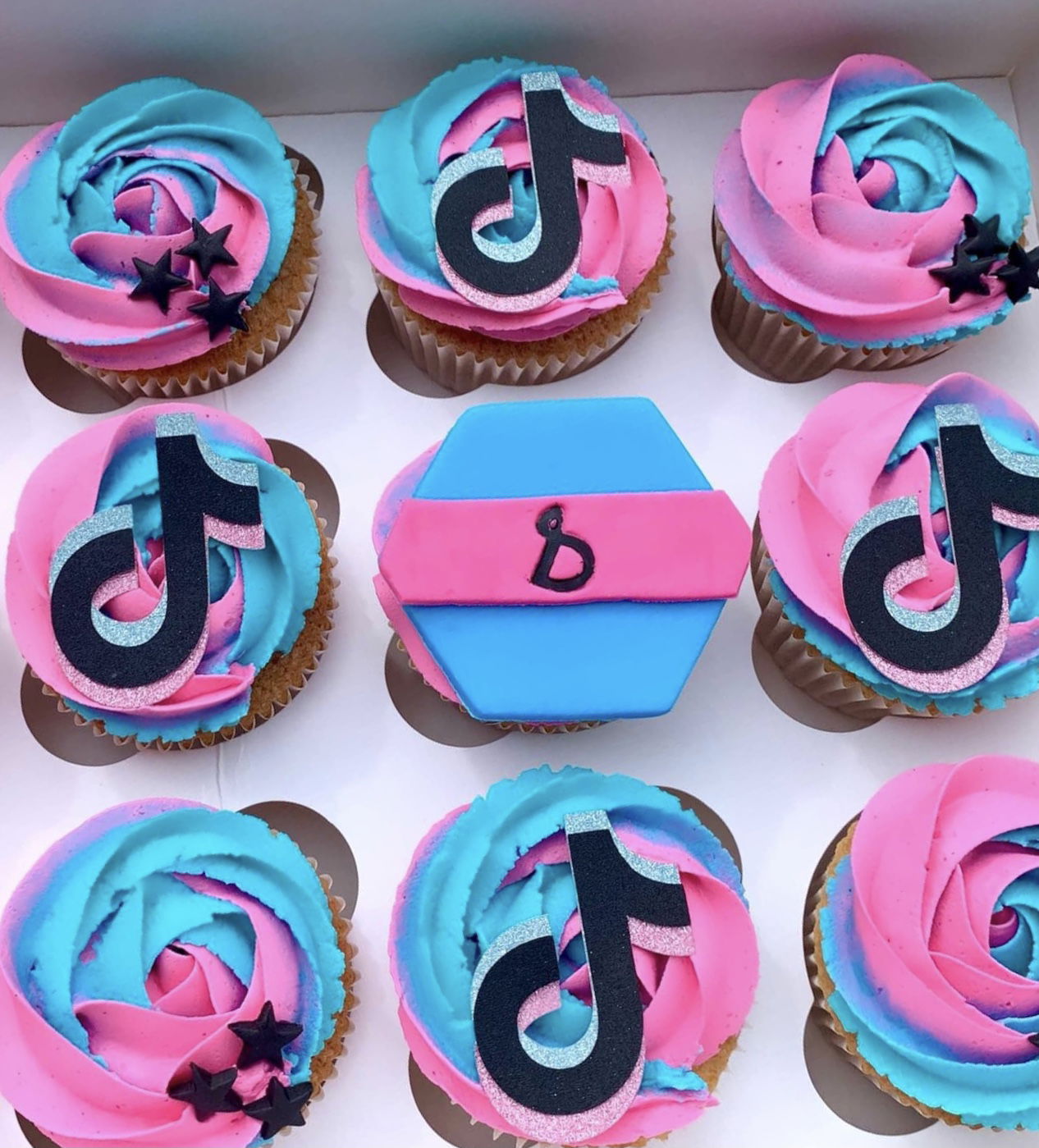 Vanilla Tik Tok Birthday Cupcakes