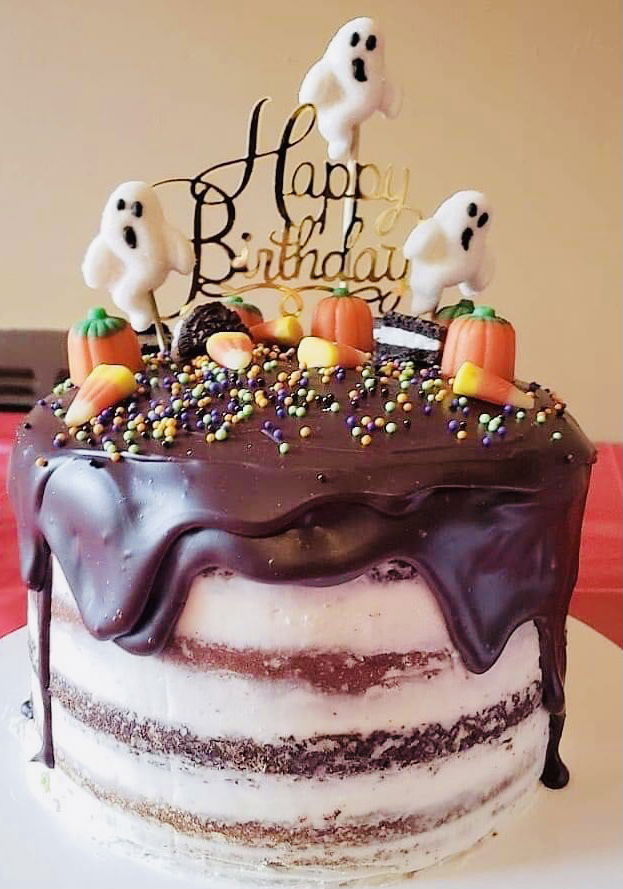 Chocolate and Vanilla Halloween Cake With Buttercream Frosting