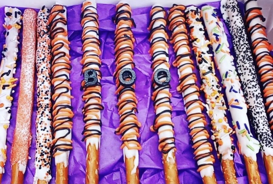 Halloween Spooky Pretzel Sticks Cabbit Cakes