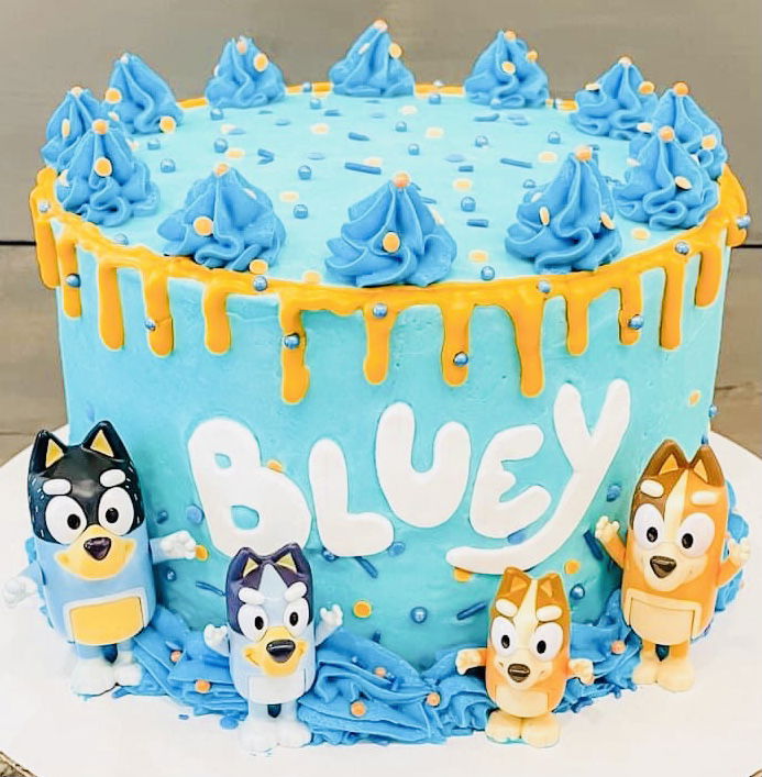 3 Layer Vanilla Bluey Cake With Buttercream Frosting - Cabbit Cakes