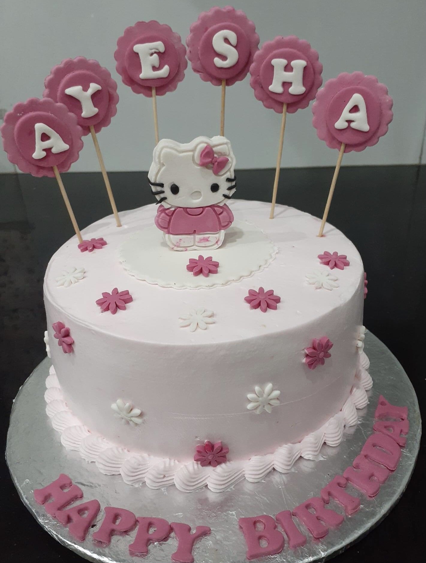 Hello Kitty Cake | A Crafty Mom