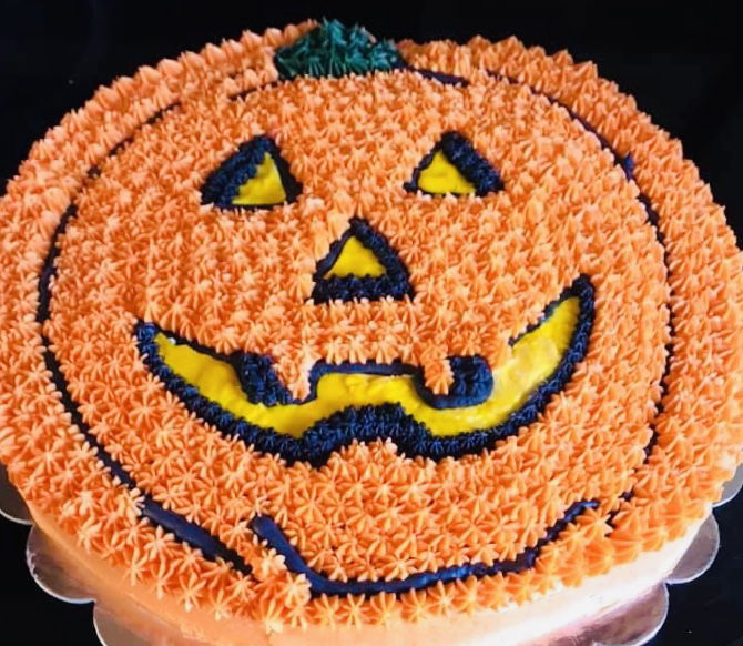 Vanilla Pumpkin Cake With Buttercream Frosting