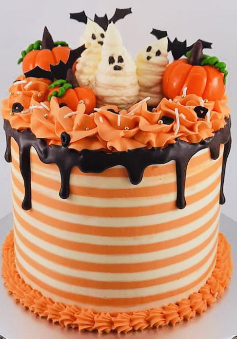 4 Layer Chocolate and Vanilla Halloween Cake With Buttercream Frosting