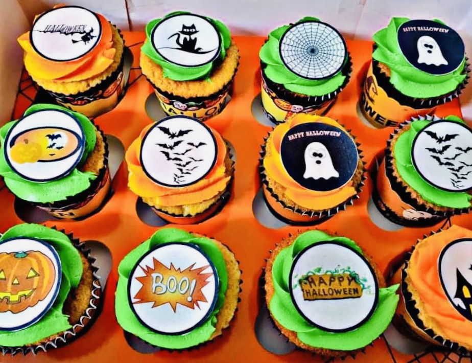 Vanilla Halloween Cupcakes With Buttercream Frosting, Fondant, and Edible Image