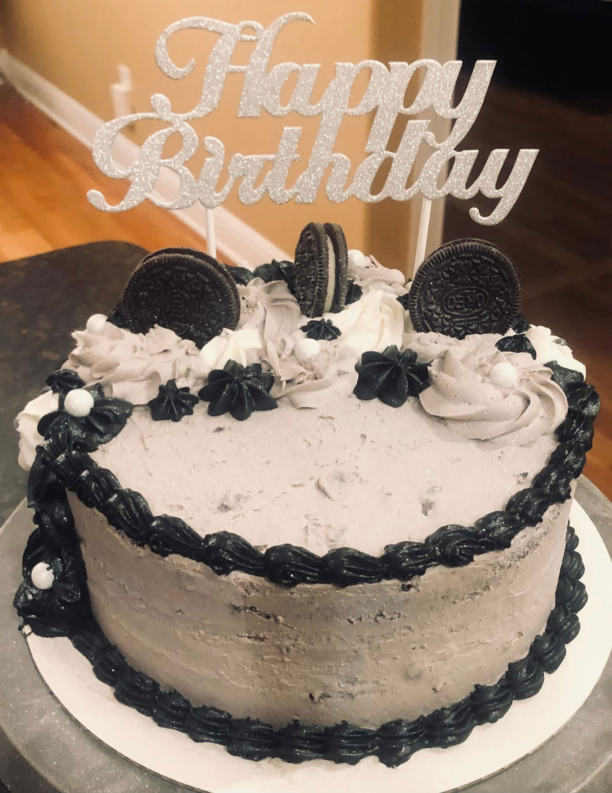 2 Layer Oreo Cookies Cake with Oreo Cookies Frosting