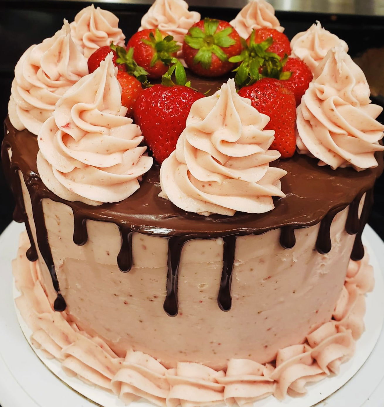 2 Layer Strawberry Cake with Buttercream Frosting, Chocolate Ganache, and Fresh Strawberries