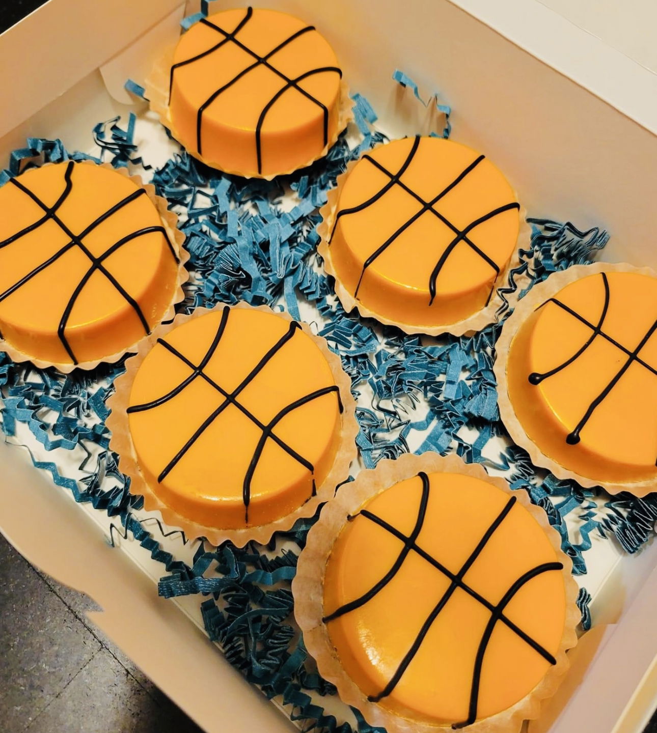 Basketball Chocolate Dipped Oreo’s