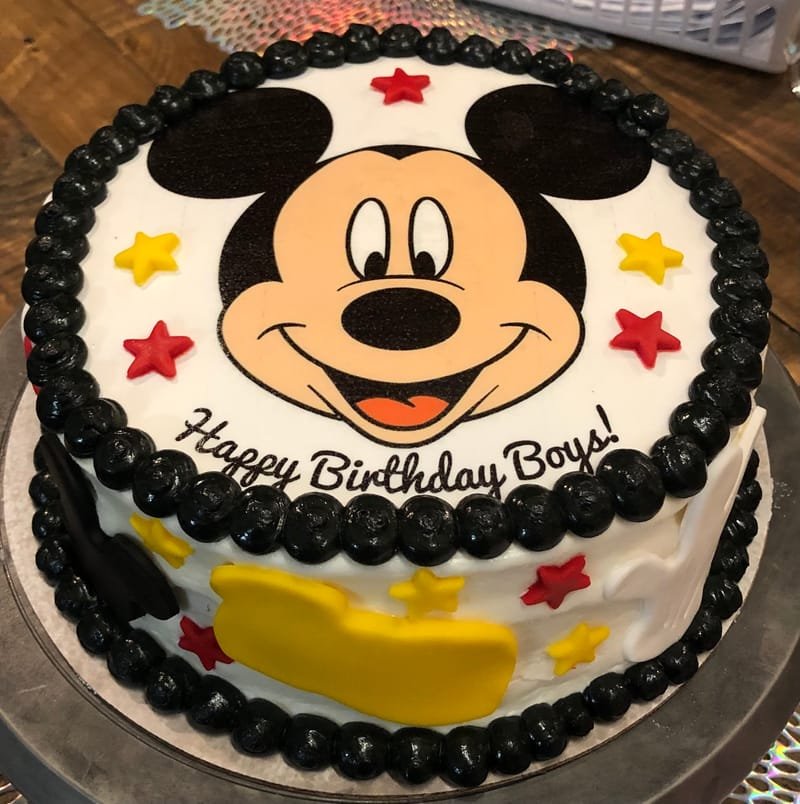 Mickey Mouse buttercream cake. | Minnie cake, Mickey cakes, Mickey and  minnie cake