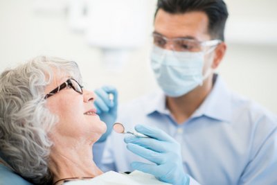 Tips to consider when looking for a dental implants  services image