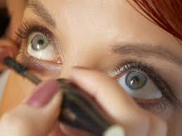 Oogmake-up en contactlenzen