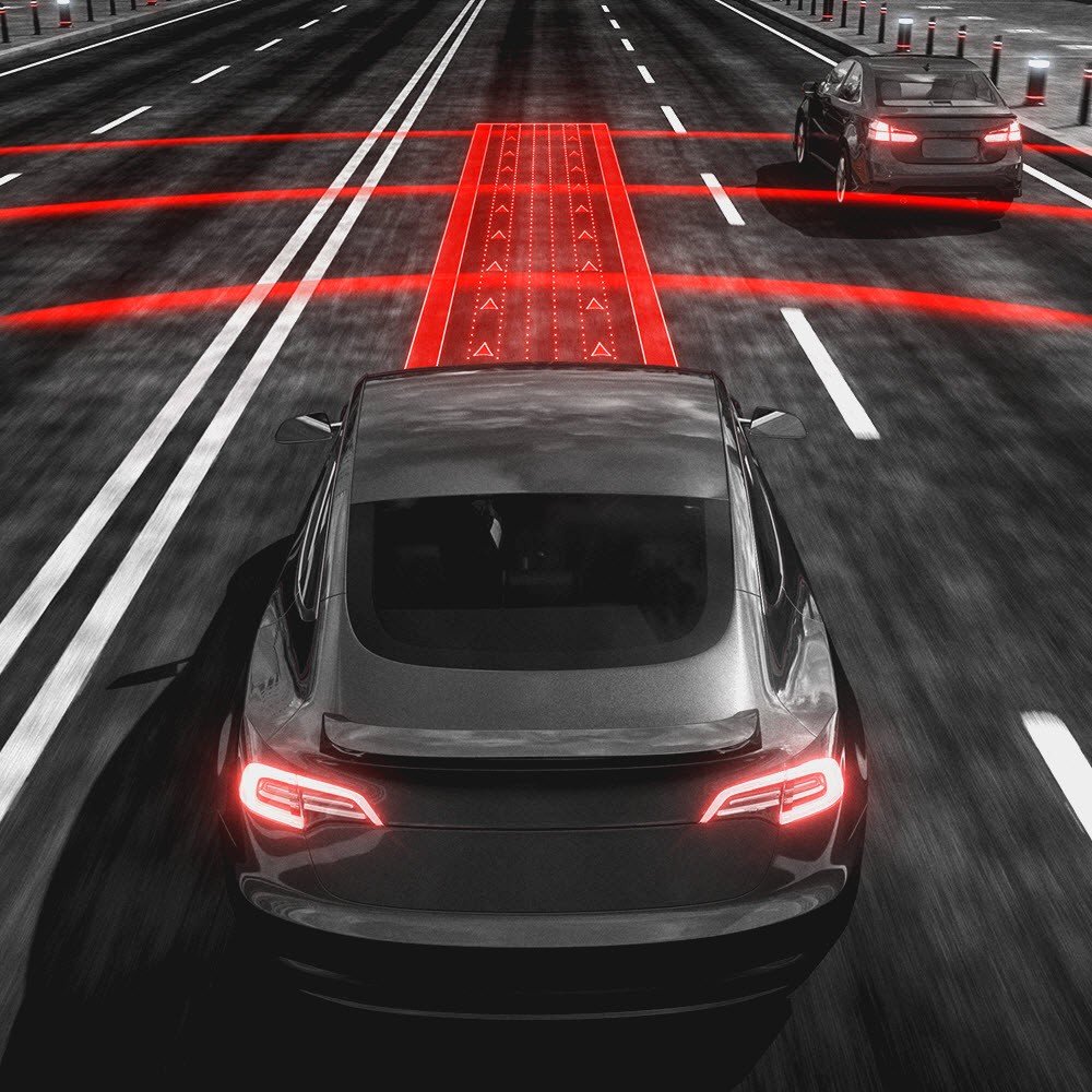 טכנולוגיית עיבוד וידאו מתקדמת מיישמת אלגוריתמים של בינה מלאכותית במערכת השומרת על דריכות הנהג ומפחיתה תאונות דרכים