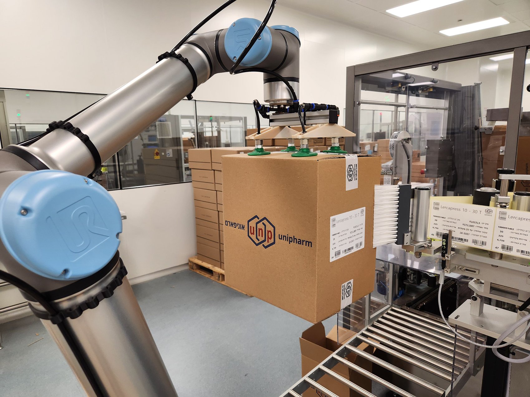 חברת התרופות הישראלית אוניפארם שילבה בקווי האריזה רובוטים שיתופיים חסכוניים, בטיחותיים, ותורמים להגדלת התפוקה
