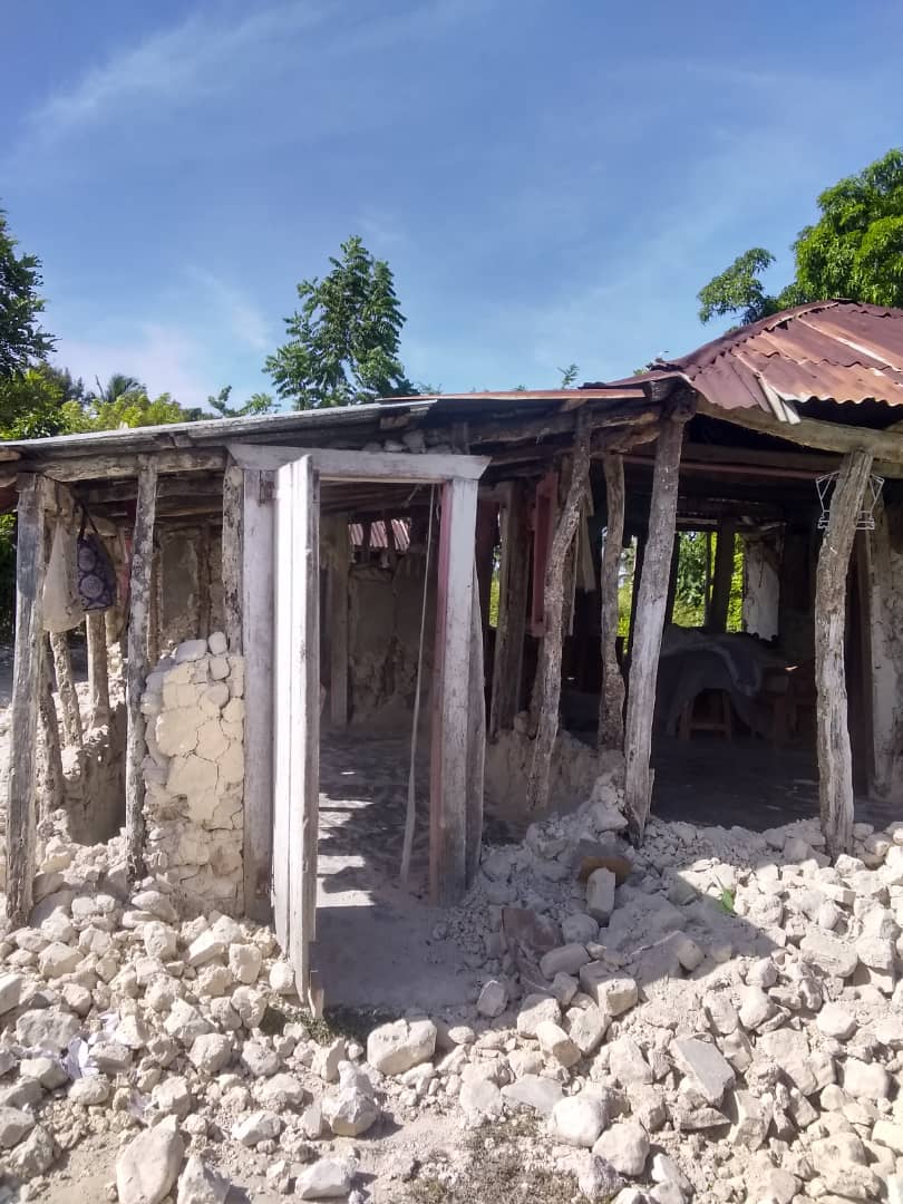 8/17/21 Tricon home damaged by earthquake
