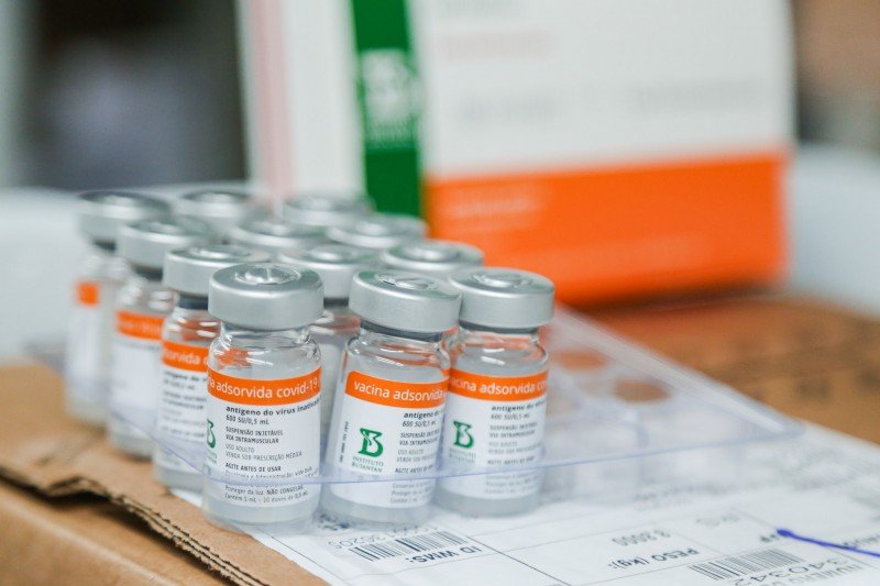 Estado recebe novas doses de vacina contra a covid-19 na quarta-feira
