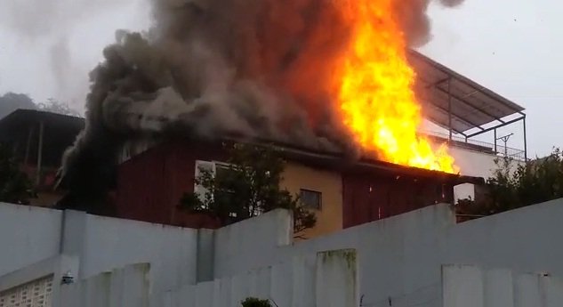 Após incêndio que destruiu casa e matou bebê em Estrela, vizinho organiza ação solidária para ajudar família