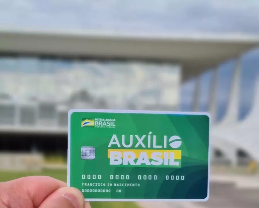 Decreto que regulamenta o programa social "Auxílio Brasil" é publicado