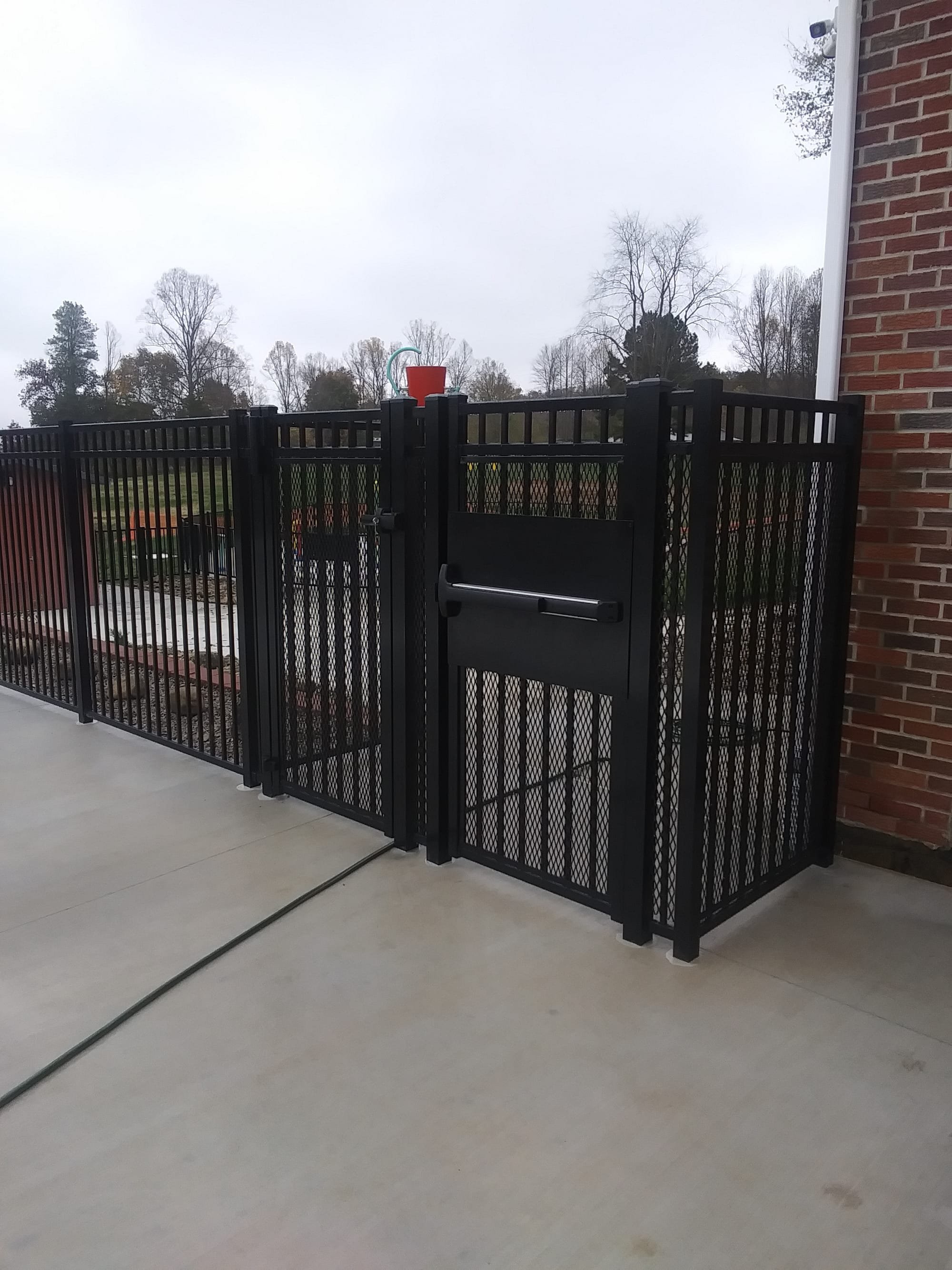 Aluminum Fence Industrial & Commercial