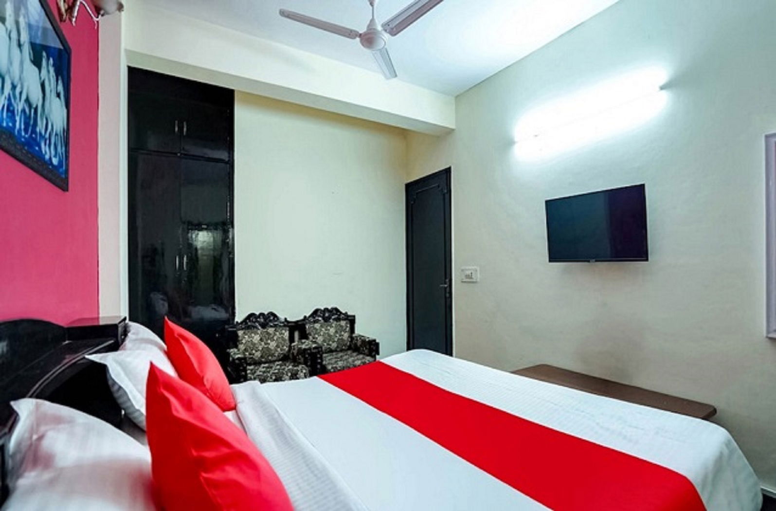 Hotel for Couples in Delhi Hotel for Unmarried couple in Delhi