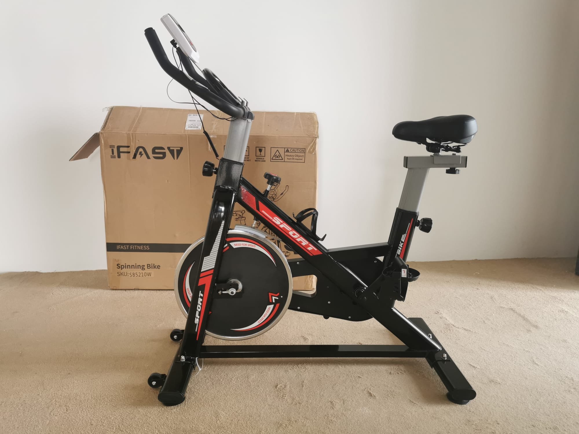 The use method and precautions of indoor exercise bike