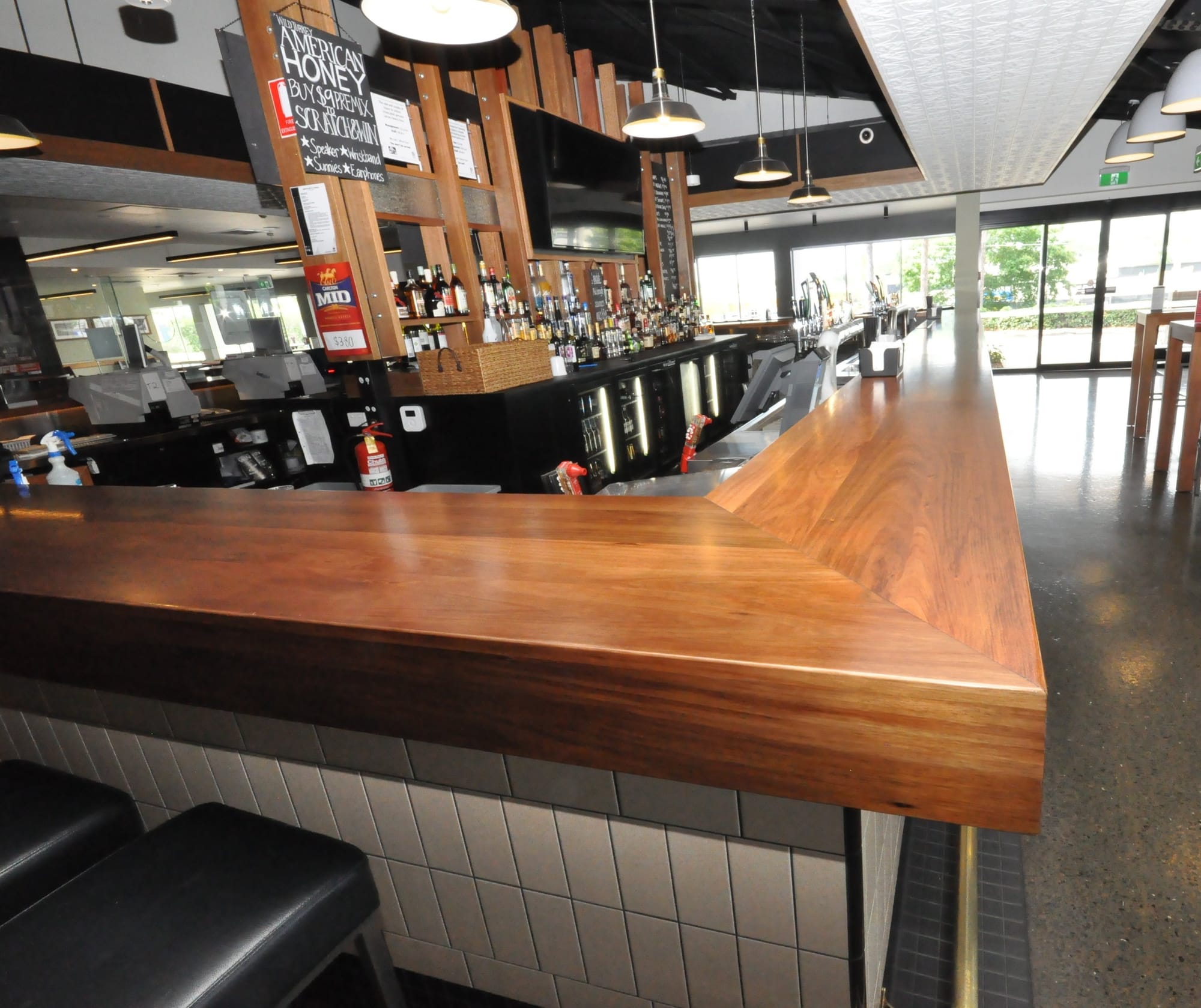 TIMBER COMMERCIAL BENCHTOPS