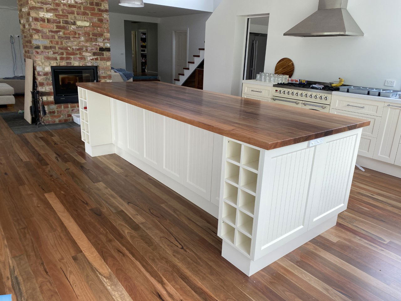 TIMBER RESIDENTIAL BENCHTOPS