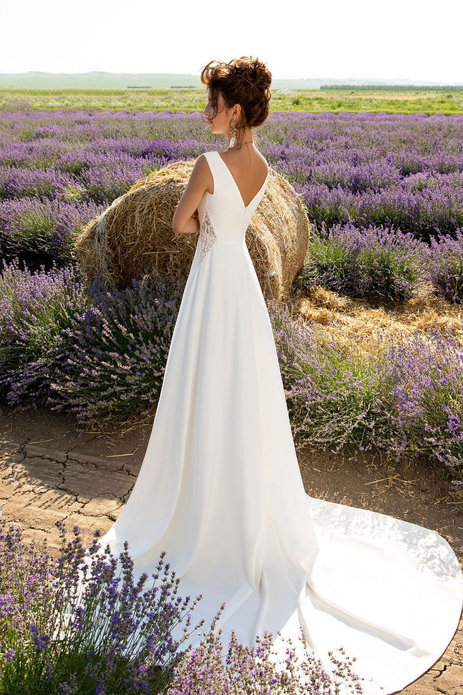 Svatební šaty INTUITION, kolekce Provence 2022