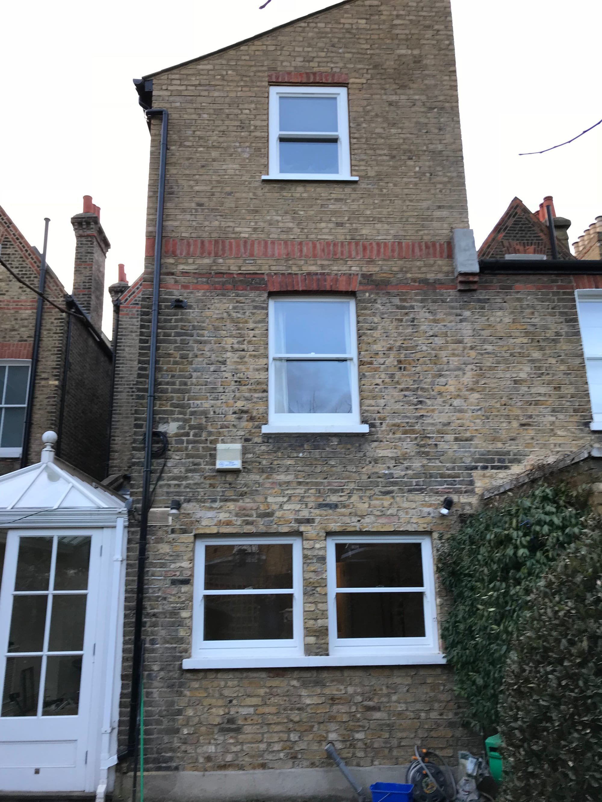 Builders on this Wandsworth SW12 rear addition loft extension conversion