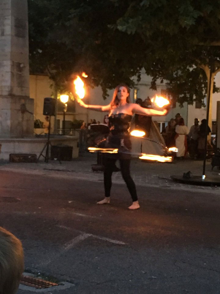 CHOIX N°3:  un spectacle de feu image