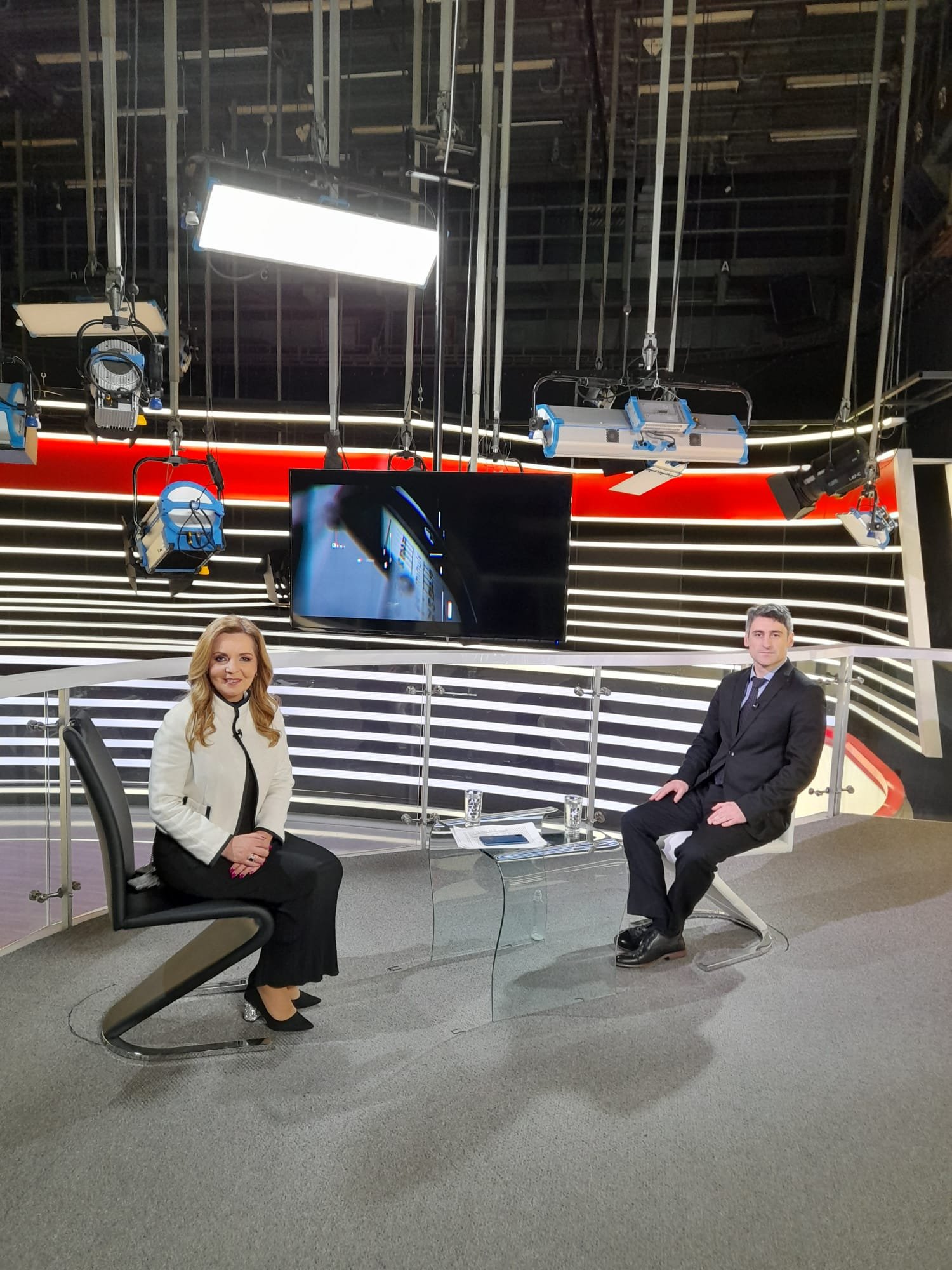 Octavian was interviewed at the Romanian Public TV (TVR1) show "Beyond white and black" / "Dincolo de alb si negru", with Mihaela Craciun