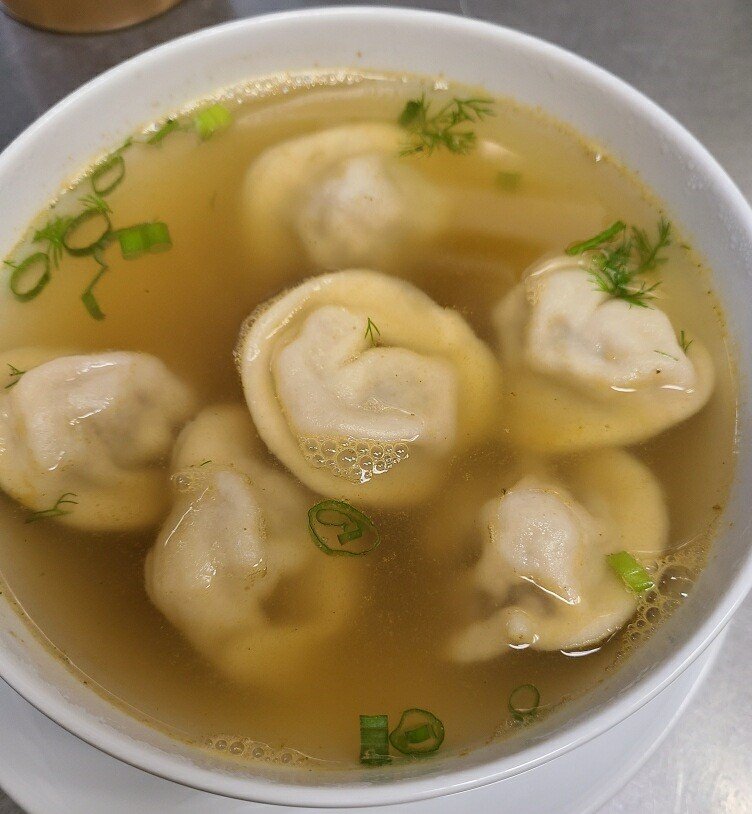 Meat dumpling soup