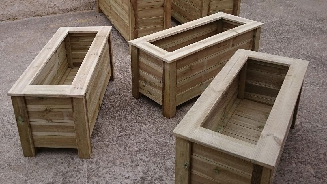 jardiniere 100x40x45 h tarif : 80€